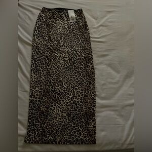 Leopard Print Maxi Skirt🐆🍸